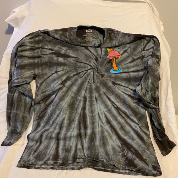 Men’s long sleeve a.Lab zumiez t-shirt sz. Large Alien Snail and mushrooms - Picture 2 of 4